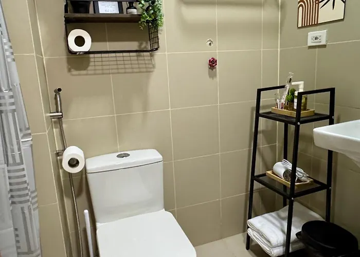 Pirmesuites - Red Residences Makati Manila
