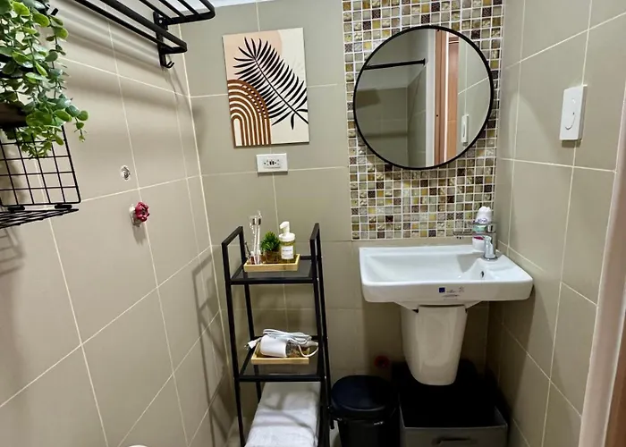 Aparthotel Pirmesuites - Red Residences Makati